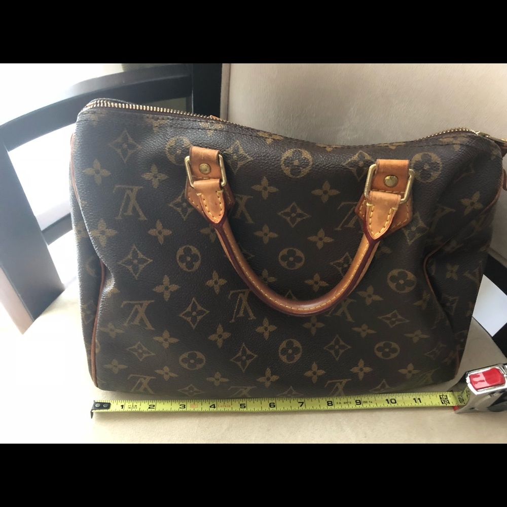 Louis Vuitton speedy handbag